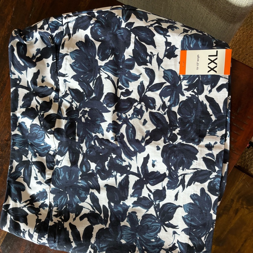 SC & Co 360 tummy control athletic skort NWT